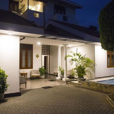 Suriya Arana Negombo Exterior foto