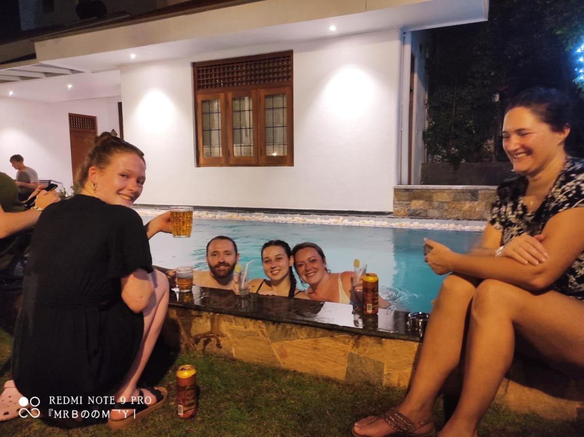 Suriya Arana Negombo Exterior foto