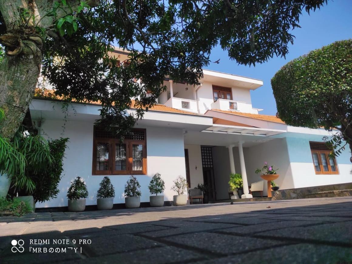 Suriya Arana Negombo Exterior foto
