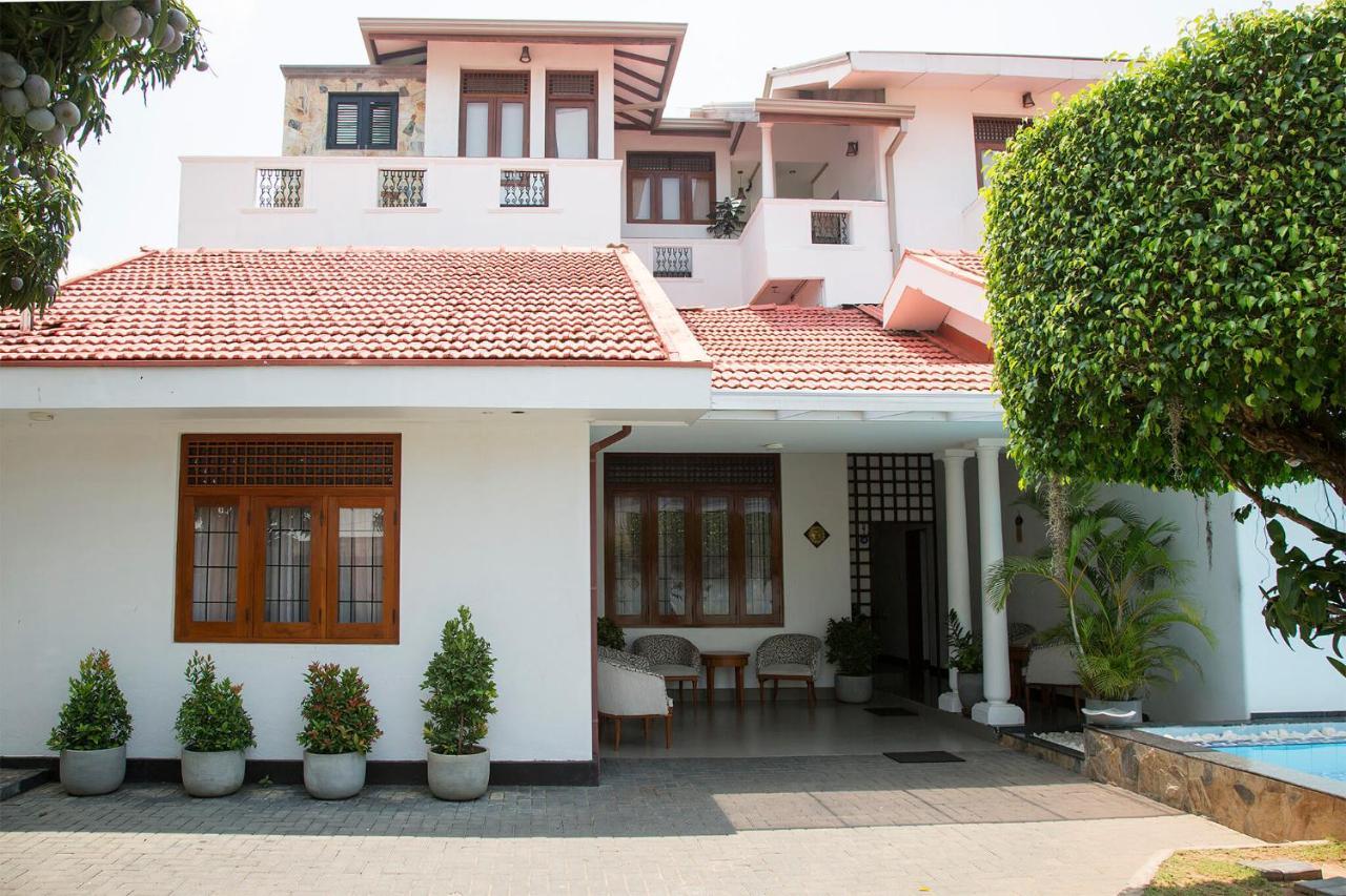 Suriya Arana Negombo Exterior foto