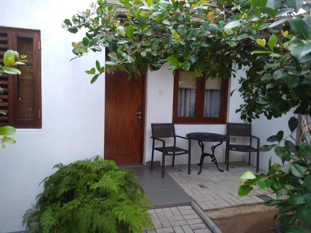 Suriya Arana Negombo Exterior foto