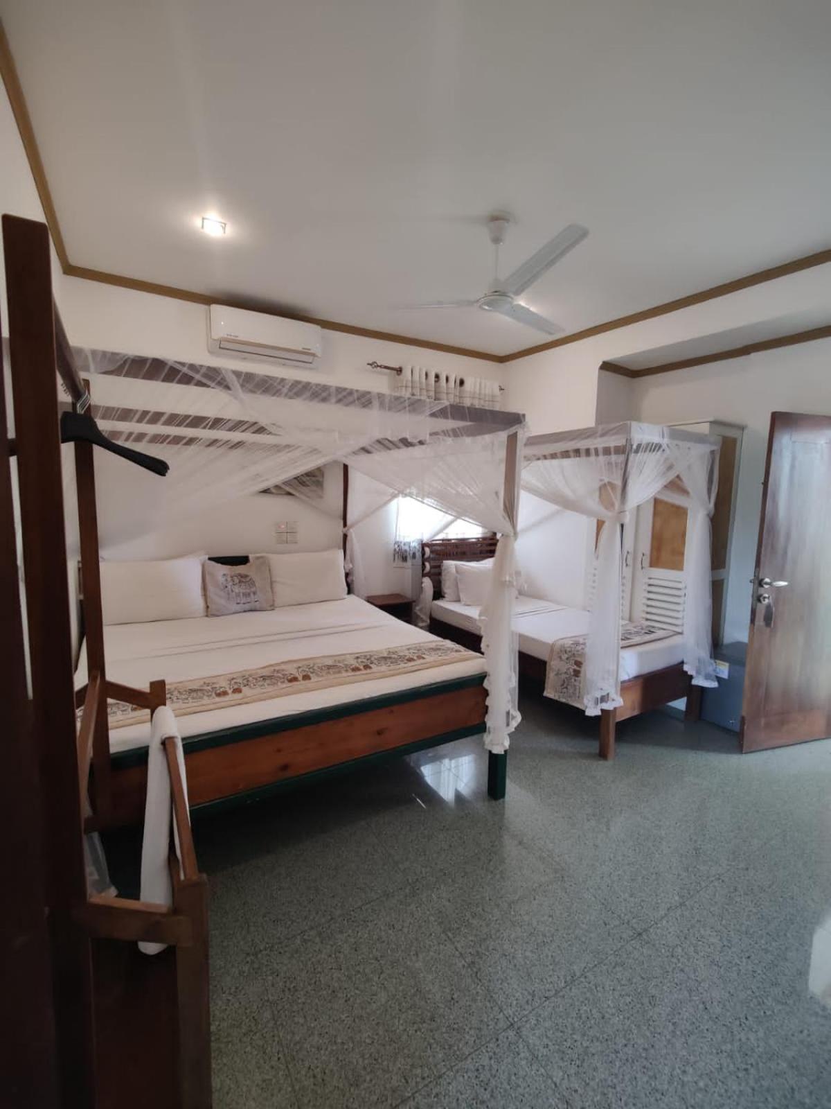 Suriya Arana Negombo Exterior foto