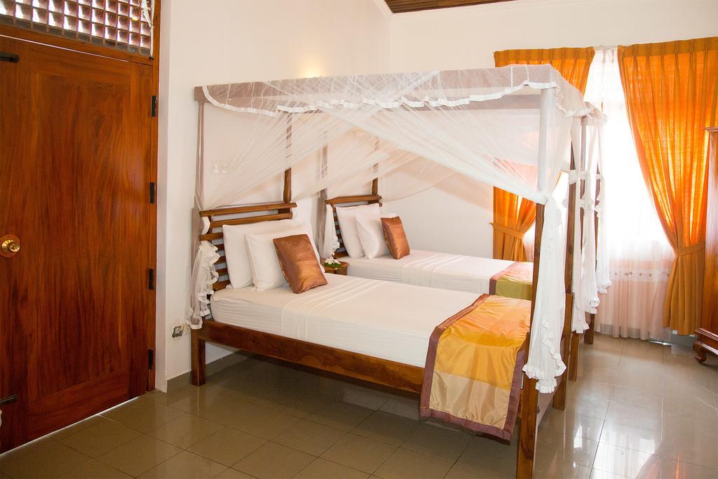 Suriya Arana Negombo Exterior foto