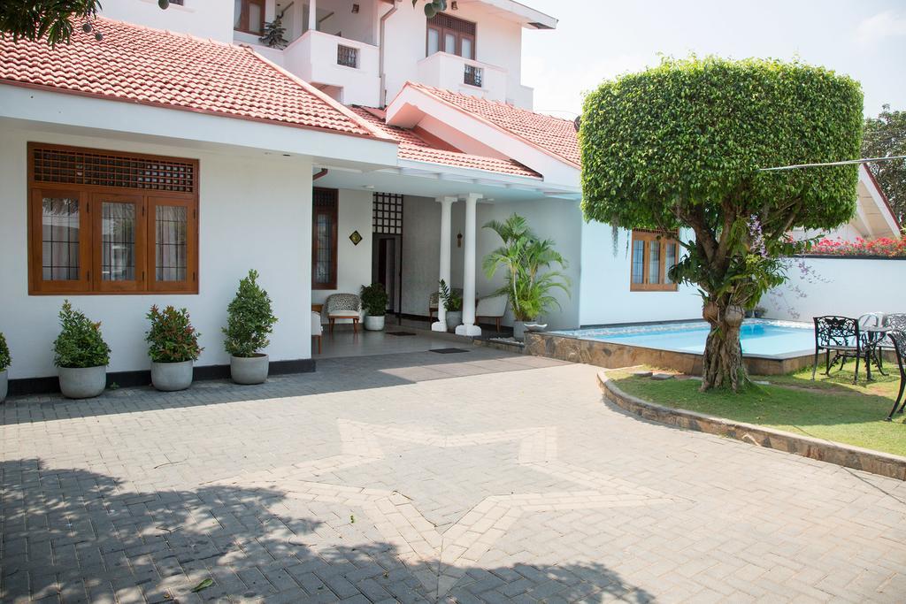 Suriya Arana Negombo Exterior foto