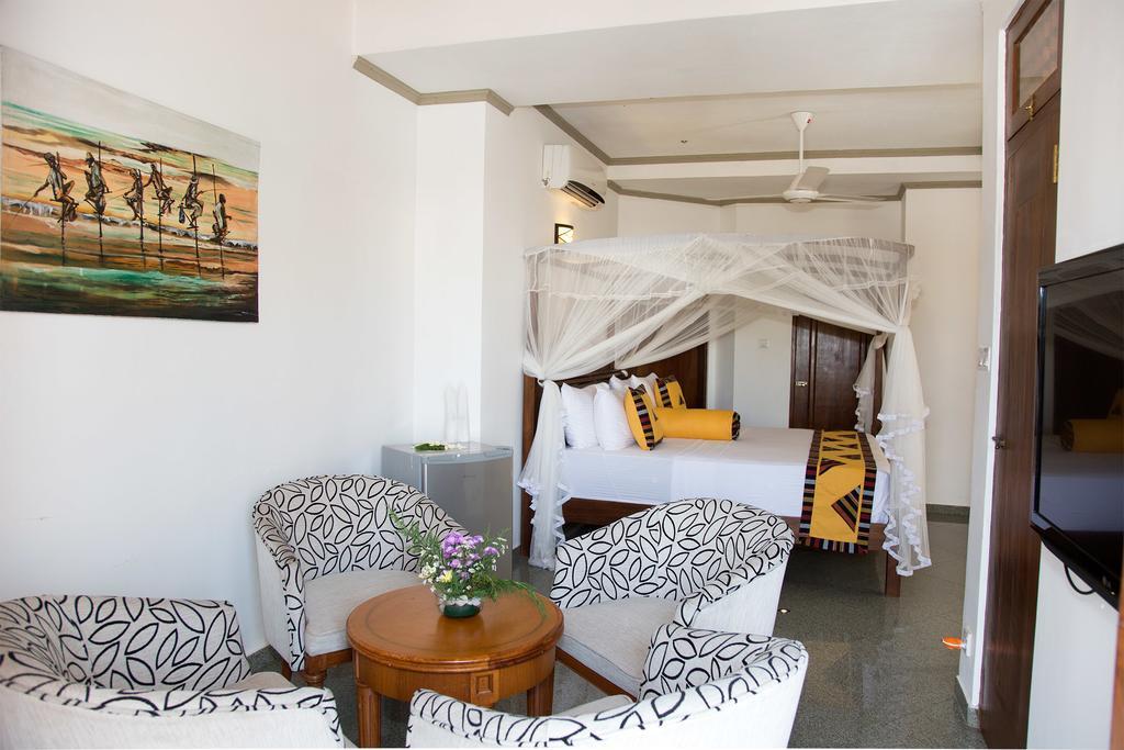Suriya Arana Negombo Exterior foto