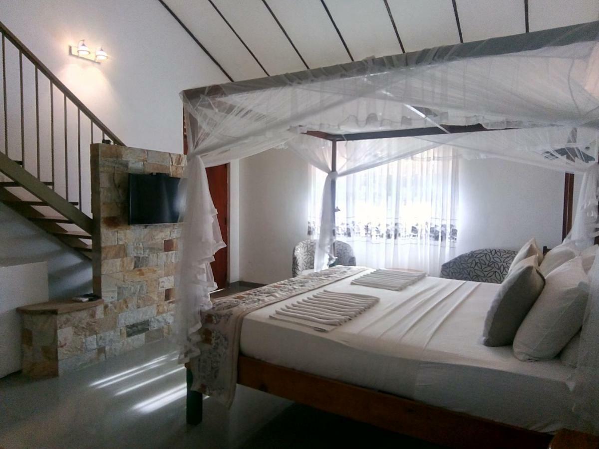 Suriya Arana Negombo Exterior foto